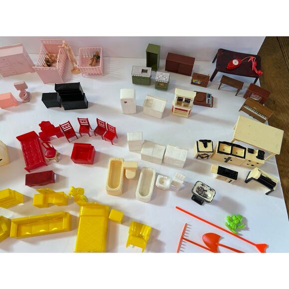 Vtg Doll House Furniture Lot 71+pc   50’s 60’s Ideal Allied Blue Box Marx MPc - Picture 4 of 13